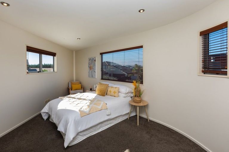 Photo of property in 12 Sandalwood Place, Waimairi Beach, Christchurch, 8083