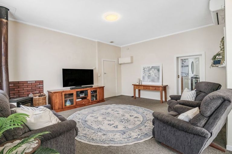Photo of property in 1 Gunn Street, Gonville, Whanganui, 4501