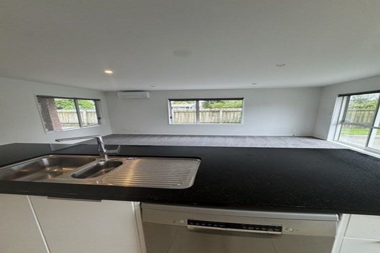 Photo of property in 6a Alan Avenue, Henderson, Auckland, 0610
