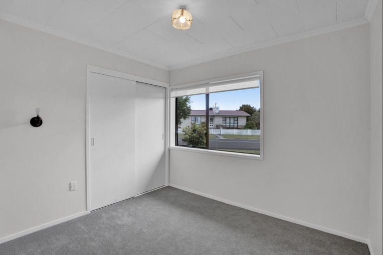 Photo of property in 33 Nikau Street, Inglewood, 4330