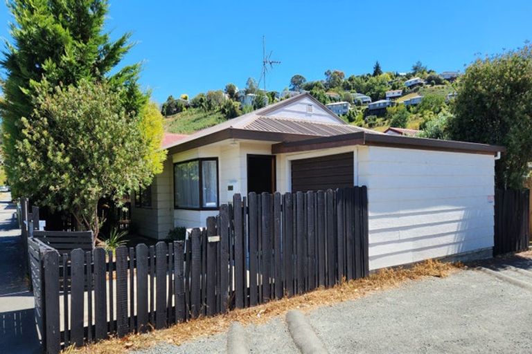 Photo of property in 137 Toi Toi Street, Toi Toi, Nelson, 7010