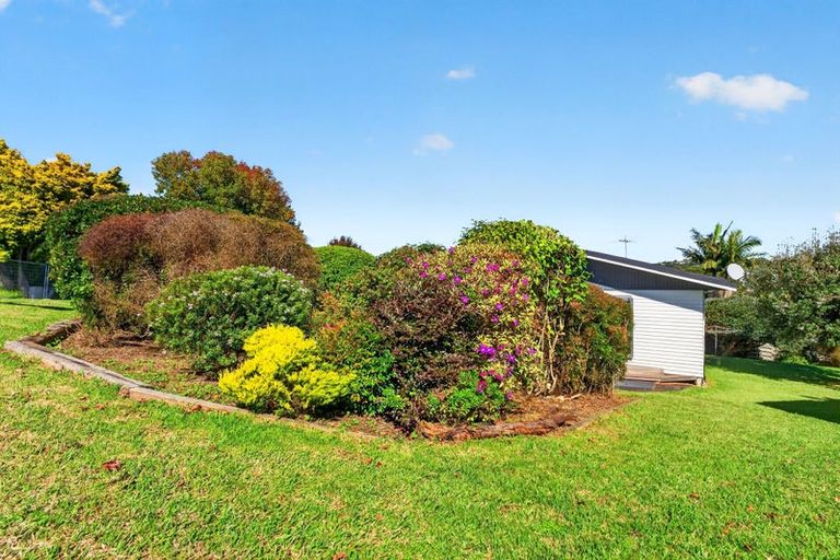 Photo of property in 1 Brunton Place, Glenfield, Auckland, 0629