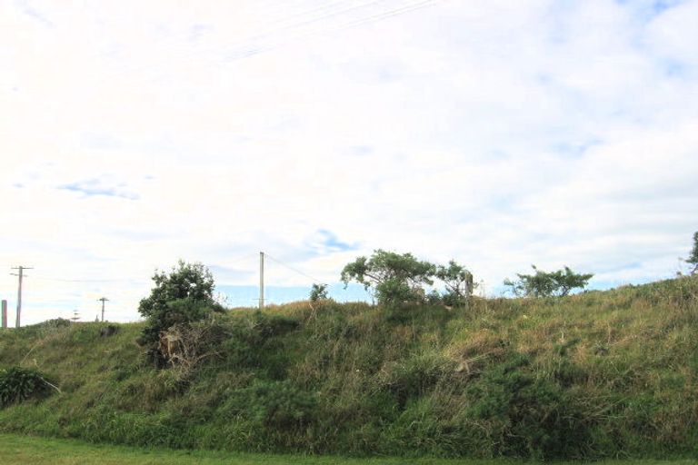 Photo of property in 3 Roore Street, Foxton Beach, Foxton, 4815