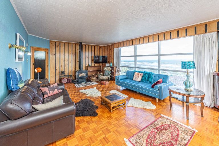Photo of property in 8 Kapiti Terrace, Castlecliff, Whanganui, 4501