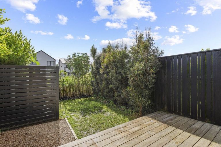 Photo of property in 3/46 Jane Maree Road, Kumeu, 0810