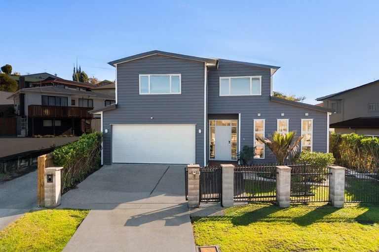 Photo of property in 5 Lyttelton Avenue, Forrest Hill, Auckland, 0620