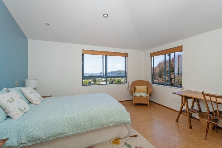 Photo of property in 92 Hahei Beach Road, Hahei, Whitianga, 3591