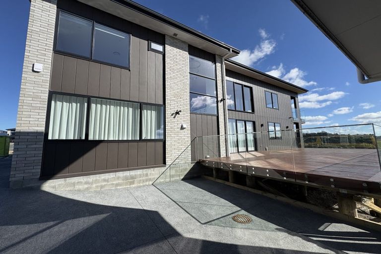 Photo of property in 32 Ridgehill Rise, Flat Bush, 2019