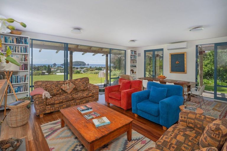 Photo of property in 92 Hahei Beach Road, Hahei, Whitianga, 3591