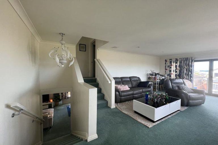 Photo of property in 155c Hobsonville Road, West Harbour, Auckland, 0618