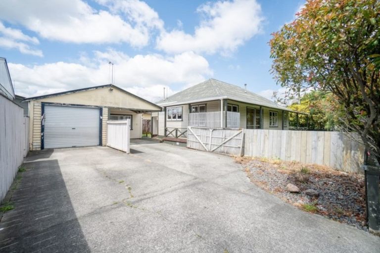 Photo of property in 128 Roberts Line, Kelvin Grove, Palmerston North, 4414