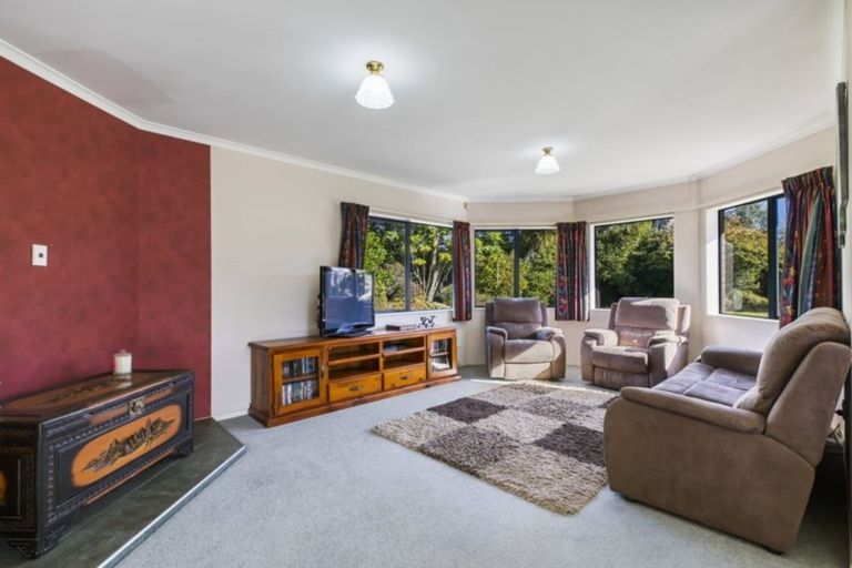 Photo of property in 2 Awaroa Stream Drive, Waiuku, 2123