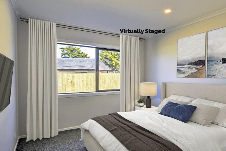 Photo of property in 14 Van Baarle Close, Carterton, 5713