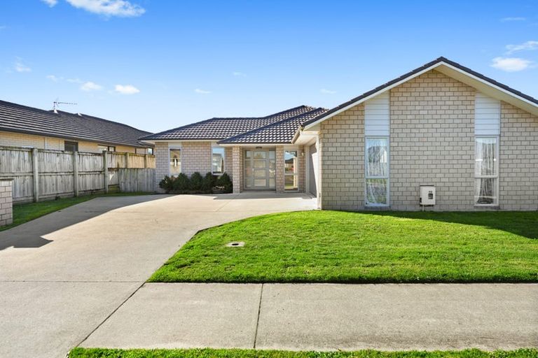 Photo of property in 1 Astelia Lane, Rototuna North, Hamilton, 3210