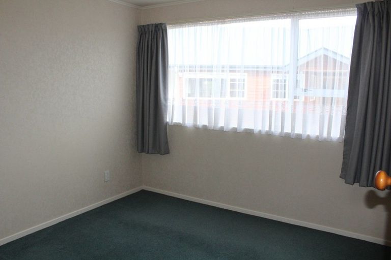 Photo of property in 9a Calder Place, Winton, 9720