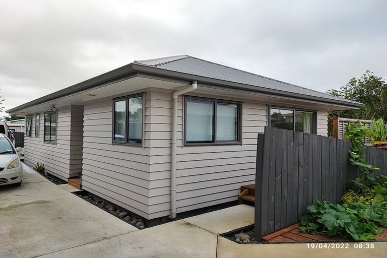 Photo of property in 20a Mcleod Road, Weymouth, Auckland, 2103