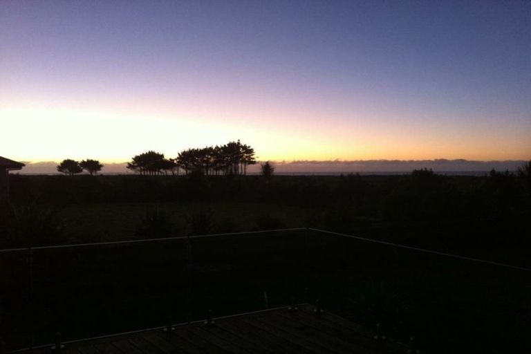 Photo of property in 4 Elley Drive, Carters Beach, Westport, 7825