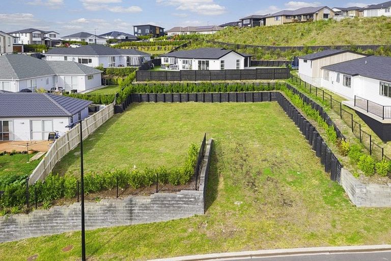 Photo of property in 3 Somerset Place, Stanmore Bay, Whangaparaoa, 0932