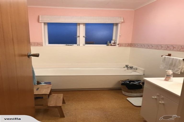 Photo of property in 13 Timaru Grove, Kelson, Lower Hutt, 5010