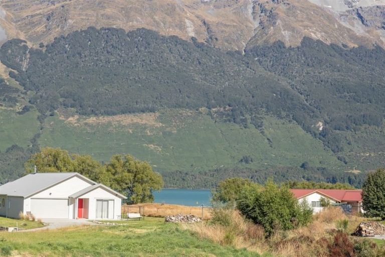 Photo of property in 10 Lochburn Avenue, Glenorchy, 9372