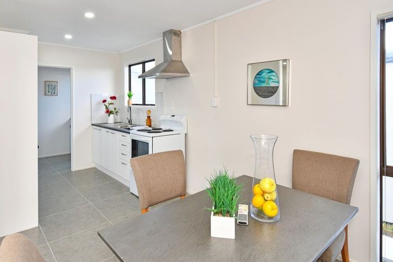 Photo of property in 2/1 Coombe Avenue, Otara, Auckland, 2023