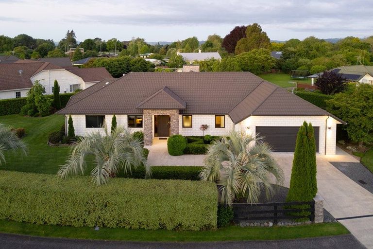 Photo of property in 14 Shadbolt Drive, Leamington, Cambridge, 3432