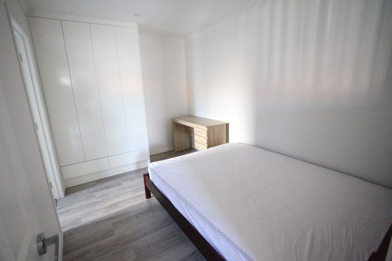 Photo of property in 1/198 Archers Road, Glenfield, Auckland, 0629