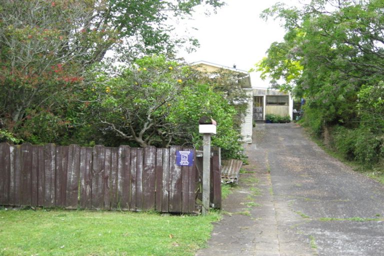 Photo of property in 32 Sullivan Avenue, Mangere Bridge, Auckland, 2022