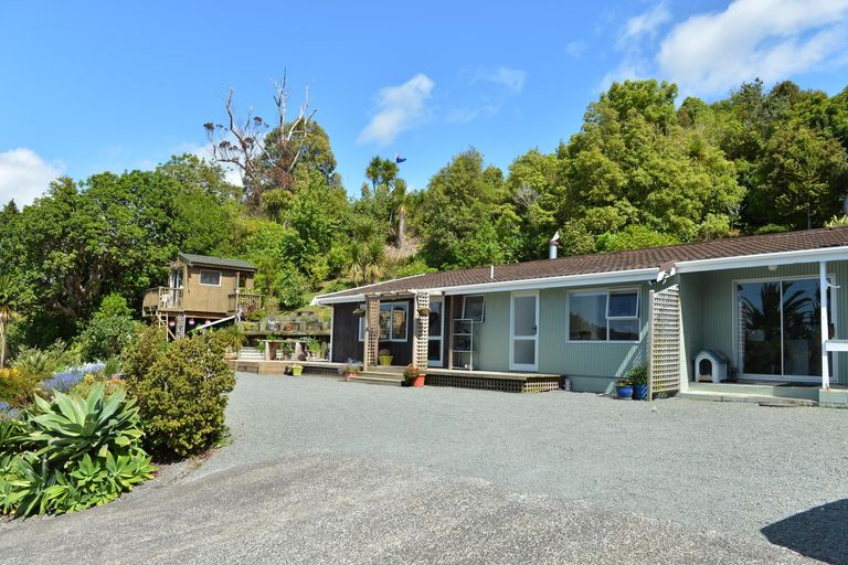 Photo of property in 813 Whangarei Heads Road, Parua Bay, Whangarei, 0174