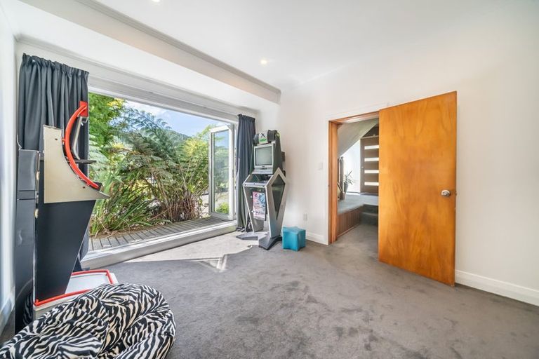 Photo of property in 34 Pinehaven Road, Pinehaven, Upper Hutt, 5019