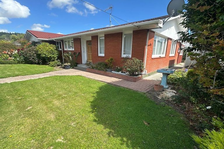 Photo of property in 38 Whitemans Road, Silverstream, Upper Hutt, 5019