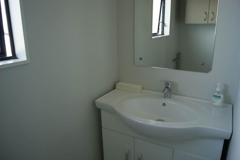 Photo of property in 77 Maplesden Drive, Clendon Park, Auckland, 2103