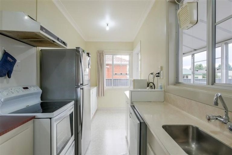 Photo of property in 27 Isadore Road, Saint Clair, Dunedin, 9012