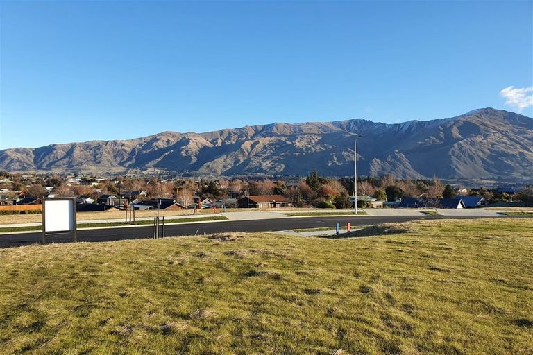 Photo of property in 51 Clearview Street, Wanaka, 9305