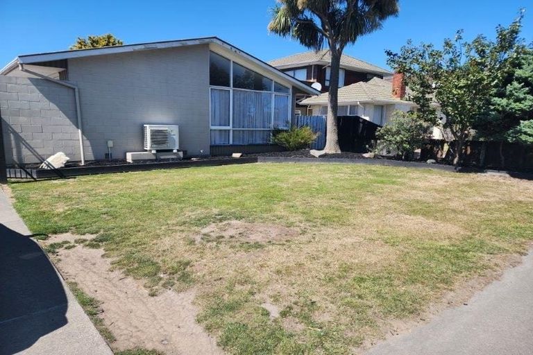 Photo of property in 80 Russley Road, Russley, Christchurch, 8042