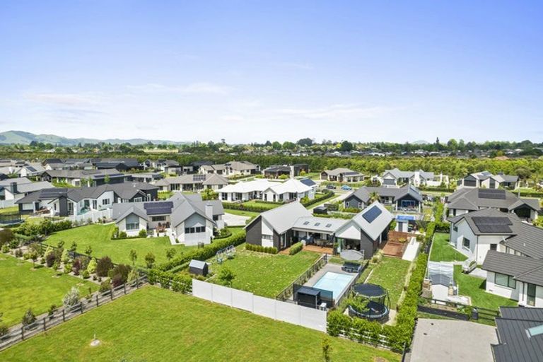 Photo of property in 20 Mike Smith Drive, Cambridge, 3434