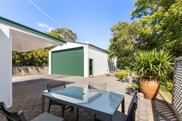 Photo of property in 14 Peace Avenue, Moturoa, New Plymouth, 4310