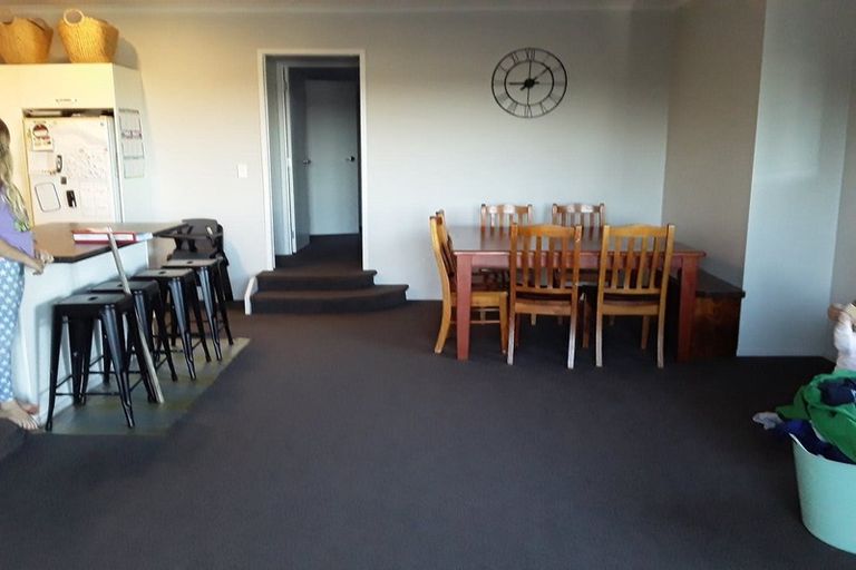 Photo of property in 10 Tokerau Crescent, Pukekohe, 2120