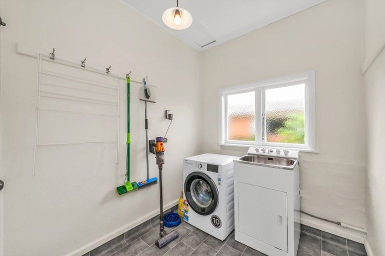 Photo of property in 39 Leeston And Lake Road, Leeston, 7632