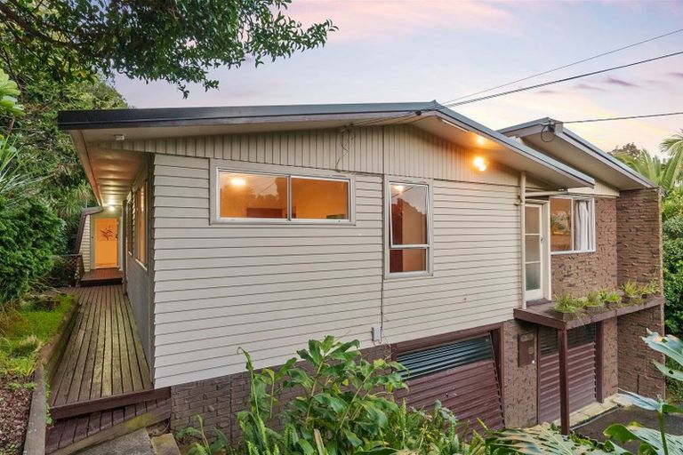 Photo of property in 22 Korotaha Terrace, Rothesay Bay, Auckland, 0630