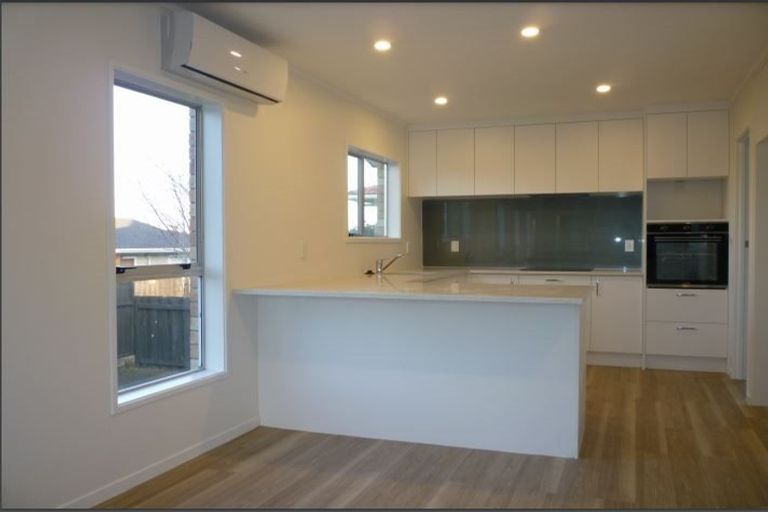 Photo of property in 2/109 Glenmore Road, Sunnyhills, Auckland, 2010