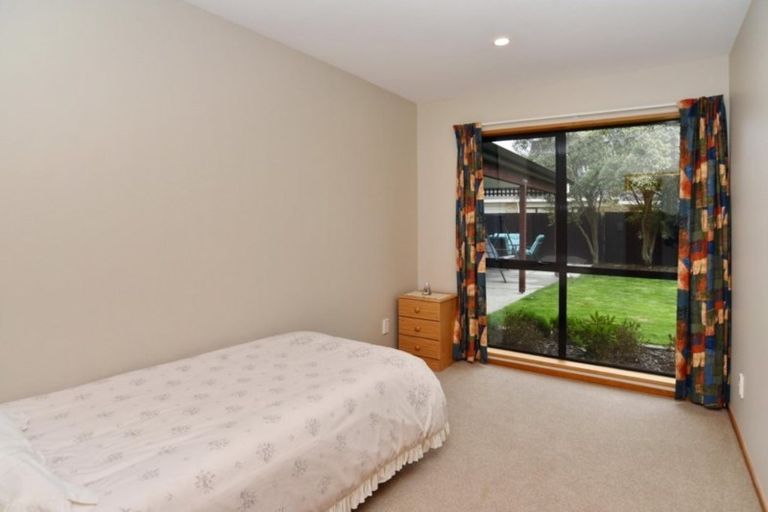 Photo of property in 149 Royal Park Drive, Parklands, Christchurch, 8083