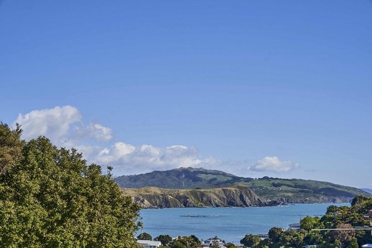 Photo of property in 76 Cluny Road, Plimmerton, Porirua, 5026