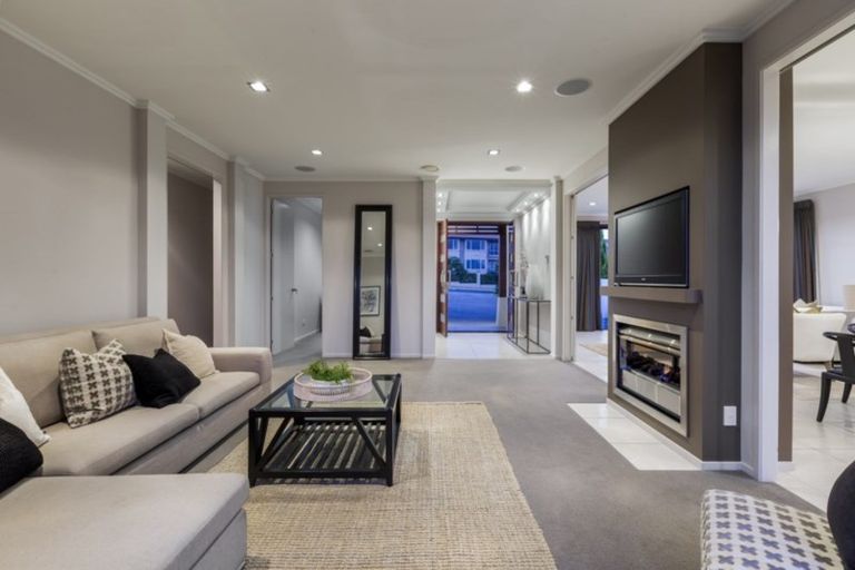 Photo of property in 17 Grand Drive, Orewa, 0931