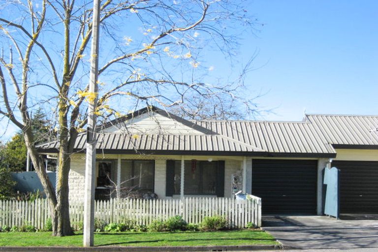 Photo of property in 82 Te Mata Road, Havelock North, 4130