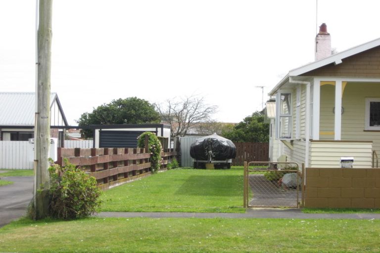 Photo of property in 1/7 Rawhiti Street, Vogeltown, New Plymouth, 4310