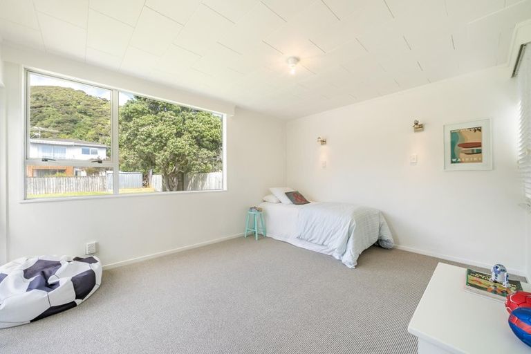 Photo of property in 25 Tuatoru Street, Eastbourne, Lower Hutt, 5013