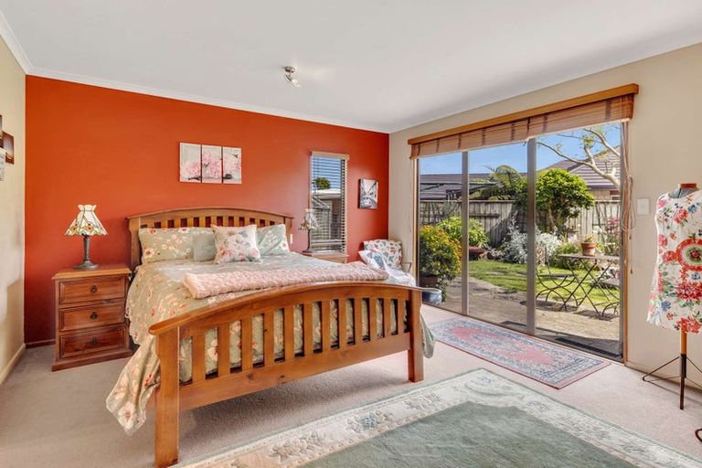 Photo of property in 44 Easton Way, Levin, 5510