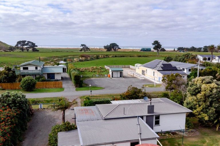 Photo of property in 40 Seaview Road, Herbertville, Dannevirke, 4970
