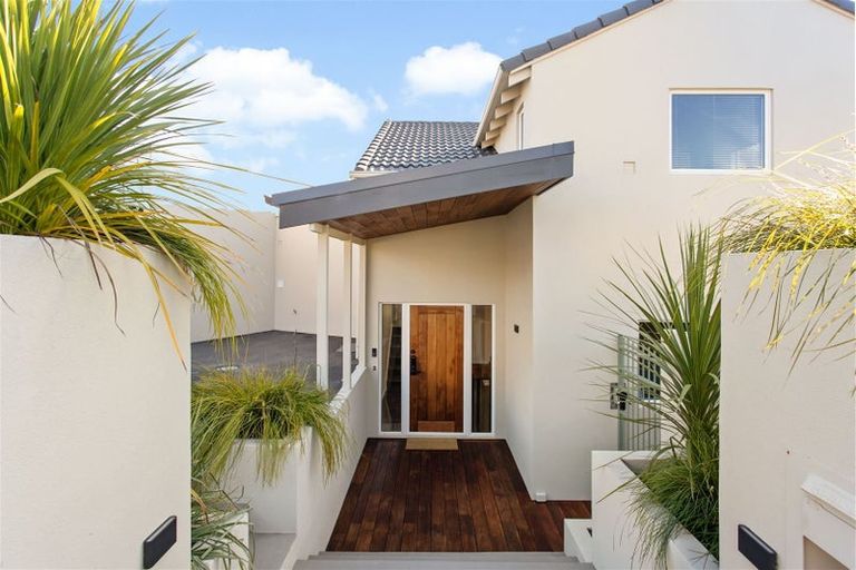 Photo of property in 4 Somerton Rise, Westmorland, Christchurch, 8025